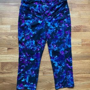 Old Navy Active Crops Purple, Teal, Black Splatter